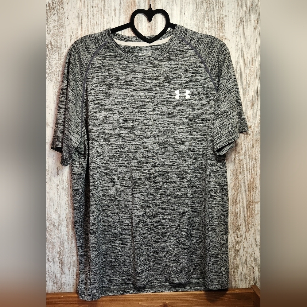 Under Armour Men's Gray Heathered Short Sleeve Tee